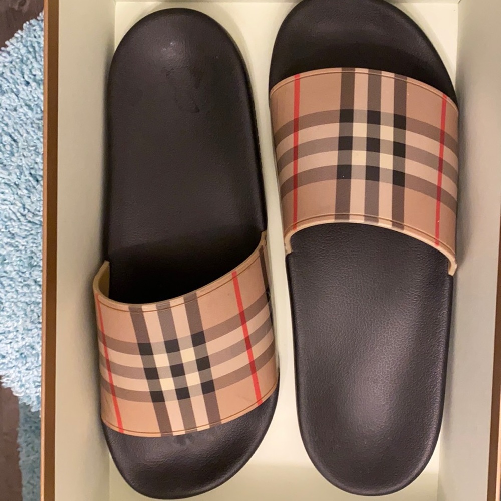 Men’s Burberry slides